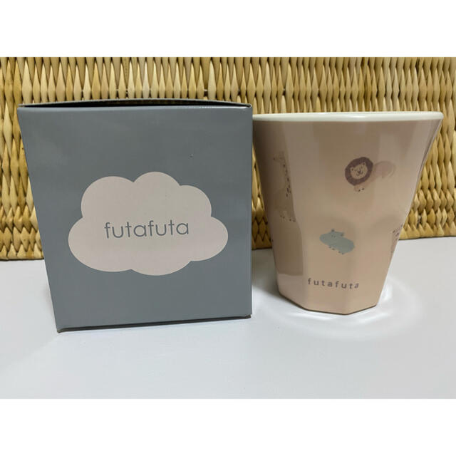 futafuta(フタフタ)のバースデイ・フタフタ　コップ キッズ/ベビー/マタニティの授乳/お食事用品(マグカップ)の商品写真