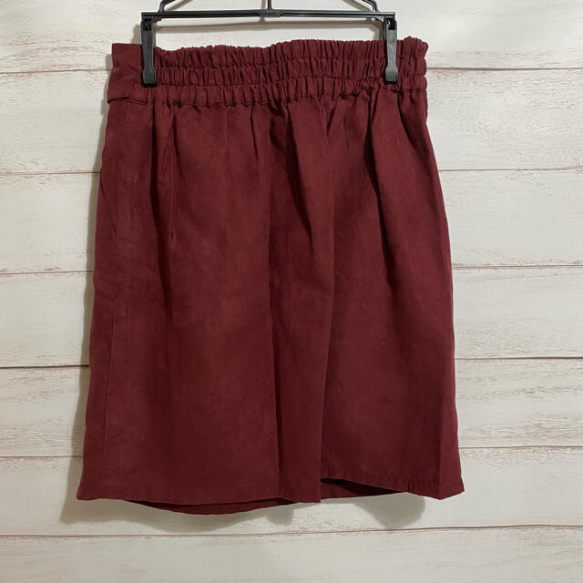 PAGEBOY(ページボーイ)のPAGEBOY ペイジボーイ　ワインレッドスカート レディースのスカート(ひざ丈スカート)の商品写真