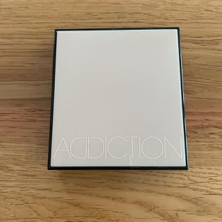 アディクション(ADDICTION)の☆専用☆ADDICTION  シアープレストパウダー 004ベージュ/サンド(フェイスパウダー)