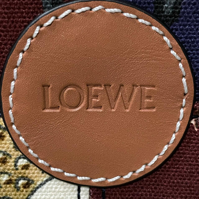 LOEWE(ロエベ)のロエベ　クッショントート　新品未使用品 レディースのバッグ(トートバッグ)の商品写真