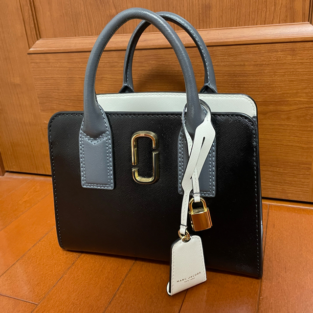 【最終値下げ】MARC JACOBS  ハンドバッグ