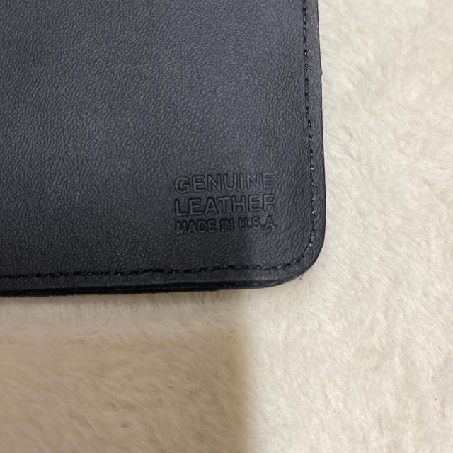 オモシーチャンネルのLENさん使用トラッカーウォレット