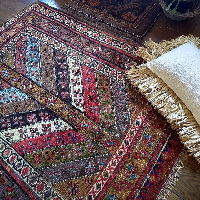 kurdi old rug