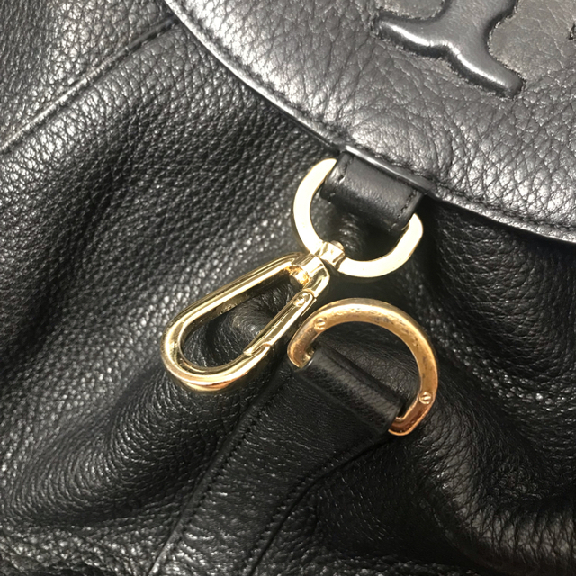 Tory Burch(トリーバーチ)の専用　TORY BURCH ティア バックパック レザー タッセル 大容量 黒 レディースのバッグ(リュック/バックパック)の商品写真