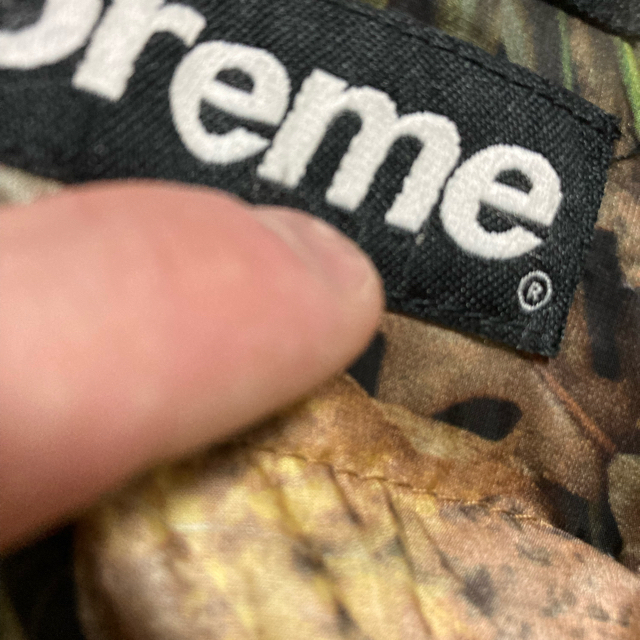 Supreme(シュプリーム)のNORTH FACE supreme マウンテン　ヌプシ　枯葉 メンズのジャケット/アウター(ダウンジャケット)の商品写真