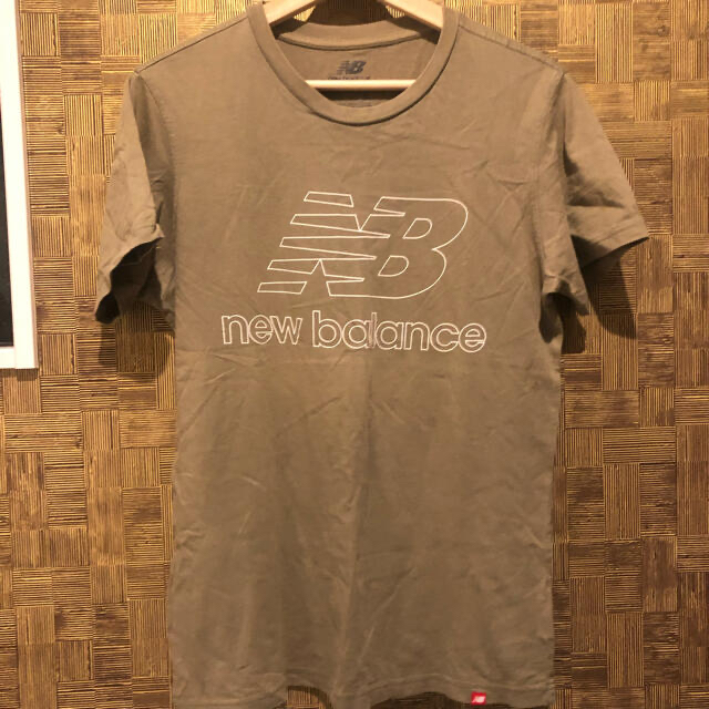 New Balance(ニューバランス)のニューバランス　Tシャツ　半袖　グリーン系　プリント　コットン100％　M メンズのトップス(Tシャツ/カットソー(半袖/袖なし))の商品写真