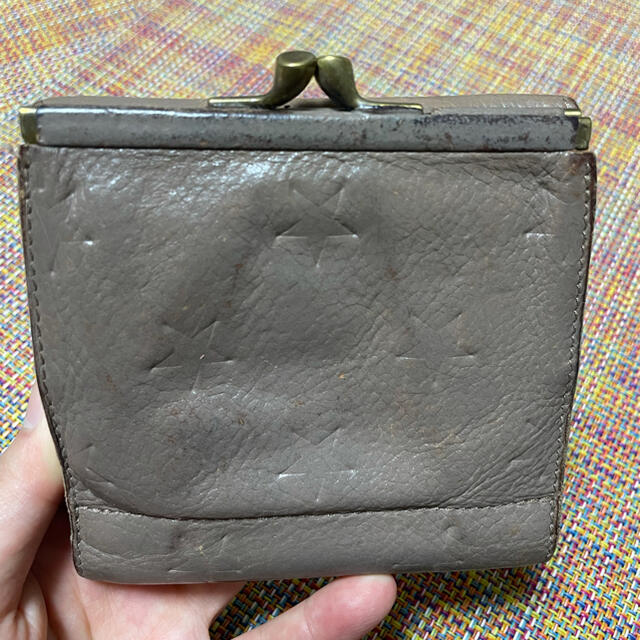 IL BISONTE(イルビゾンテ)のイルビゾンテ 星型押し 二つ折り財布 牛革 グレー レディースのファッション小物(財布)の商品写真