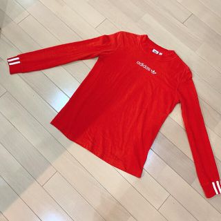 アディダス(adidas)のadidas 赤 長袖 ロンT(Tシャツ/カットソー(七分/長袖))