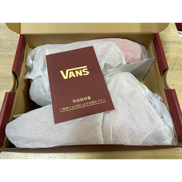 VANS(ヴァンズ)の【VANS】 ヴァンズ MAGNA マグナ V2204 24cm レディースの靴/シューズ(スニーカー)の商品写真