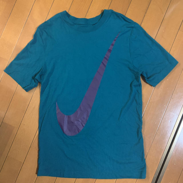 NIKE(ナイキ)のNIKE☆ナイキ グリーンTシャツ メンズのトップス(Tシャツ/カットソー(半袖/袖なし))の商品写真