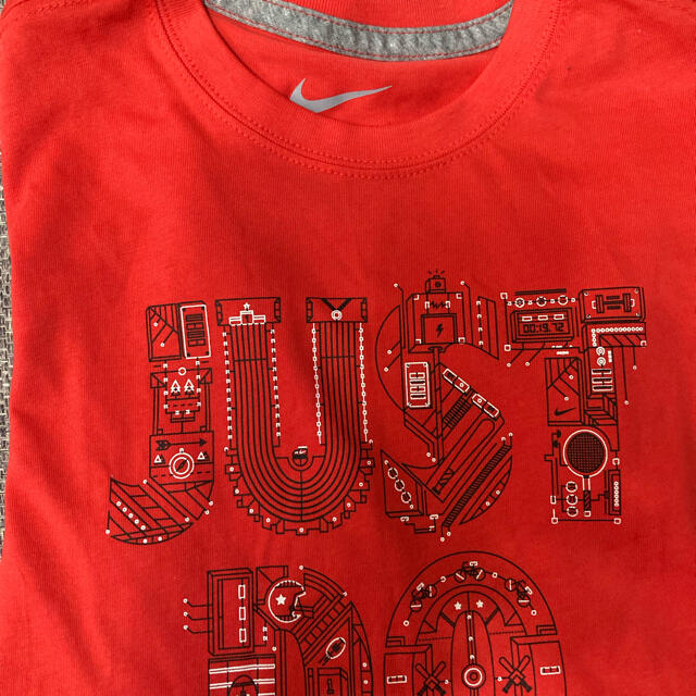 NIKE(ナイキ)のNIKE   新品　　Tシャツ  半袖　　150 メンズのトップス(Tシャツ/カットソー(半袖/袖なし))の商品写真