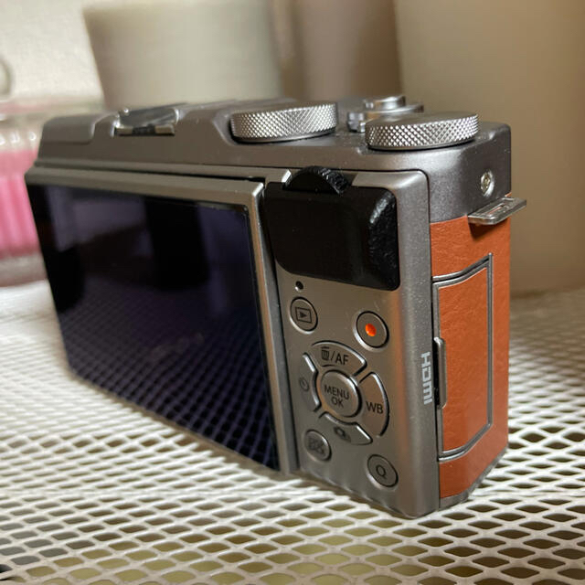 富士フイルム(フジフイルム)のFUJIFILM ミラーレス一眼カメラ X-A5 スマホ/家電/カメラのカメラ(ミラーレス一眼)の商品写真