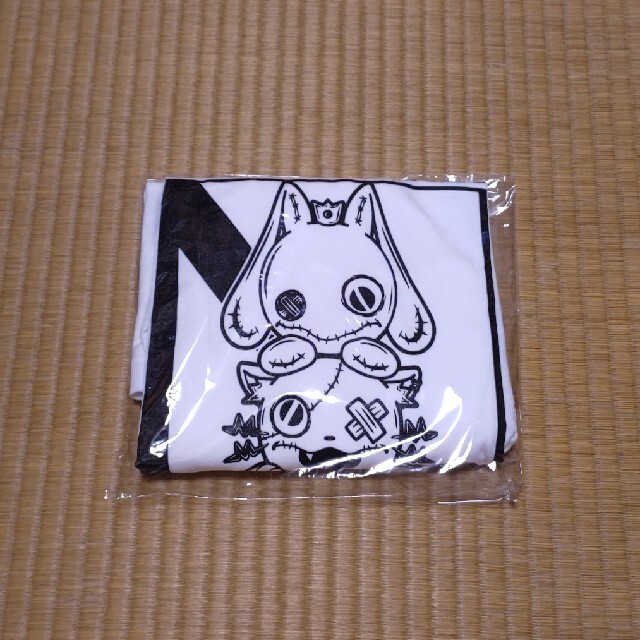 Nier ロングTシャツ　白　ミケ×NieRちゃん レディースのトップス(Tシャツ(長袖/七分))の商品写真