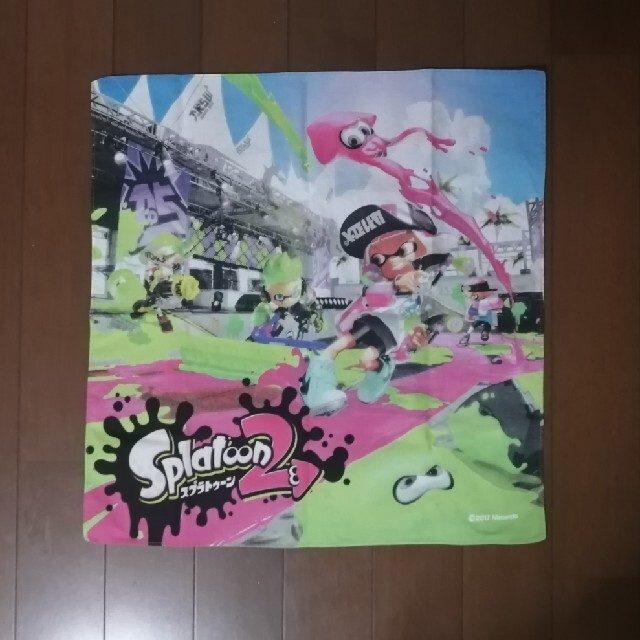 任天堂(ニンテンドウ)のスプラトゥーン2 ハンカチ エンタメ/ホビーのおもちゃ/ぬいぐるみ(キャラクターグッズ)の商品写真