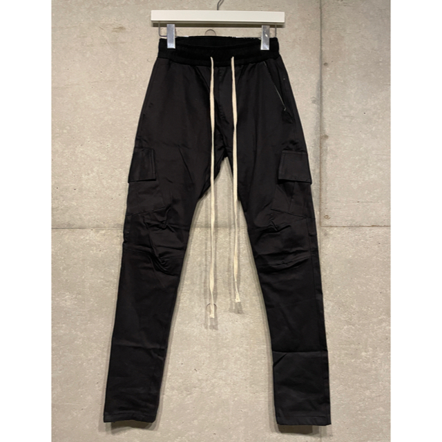 FEAR OF GOD(フィアオブゴッド)のmnml CARGO DRAWCORD II PANTS XS メンズのパンツ(ワークパンツ/カーゴパンツ)の商品写真