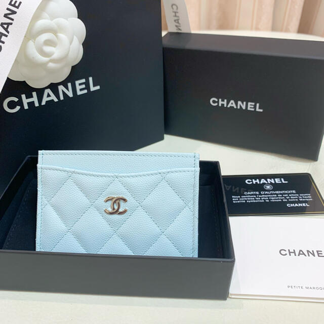 CHANEL(シャネル)の【取引中】2021AW最新作 新品 CHANEL カードケース レディースのファッション小物(名刺入れ/定期入れ)の商品写真