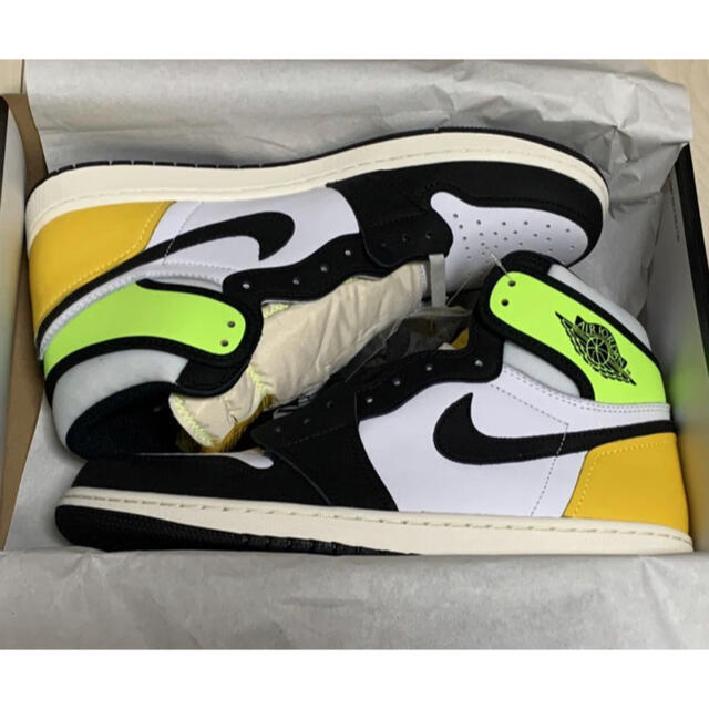 NIKE(ナイキ)の28.5cm NIKE AIR JORDAN 1 high Volt Gold  メンズの靴/シューズ(スニーカー)の商品写真