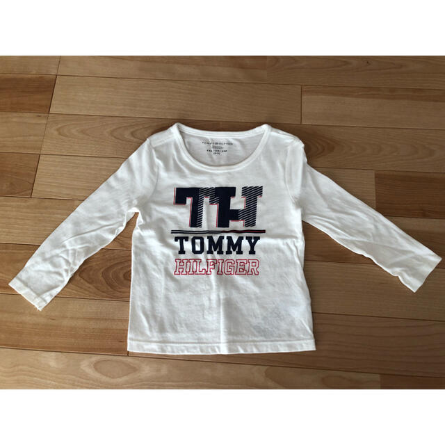 TOMMY HILFIGER(トミーヒルフィガー)のTOMMY ロンT2枚セット キッズ/ベビー/マタニティのキッズ服女の子用(90cm~)(Tシャツ/カットソー)の商品写真