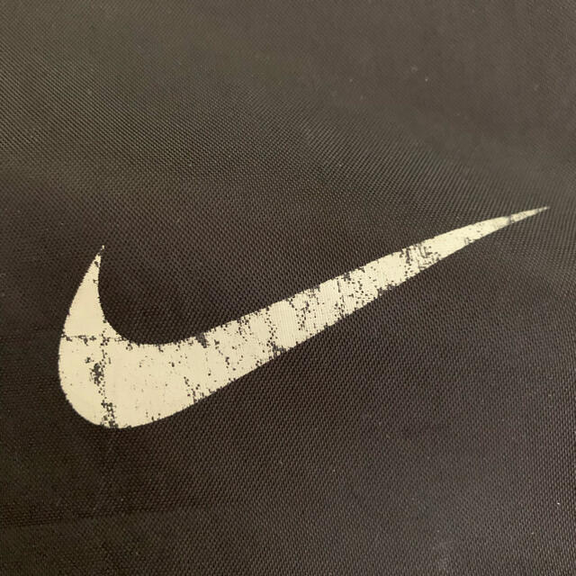 NIKE(ナイキ)のNIKE ナイキ ナップサック（表黒、裏グレー） メンズのバッグ(バッグパック/リュック)の商品写真