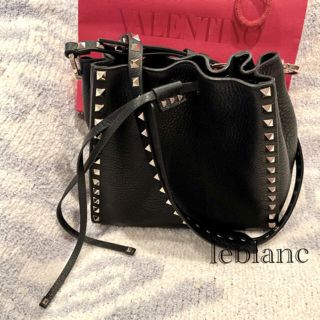 ヴァレンティノ(VALENTINO)の最終VALENTINOGARAVANIロックスタッズbagヴァレンティノ(ショルダーバッグ)