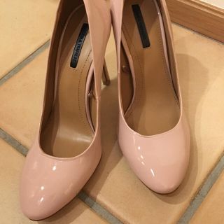 ザラ(ZARA)の新品♪ZARA ピンクベージュパンプス(ハイヒール/パンプス)