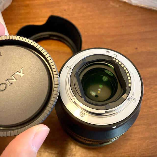 SONY(ソニー)のほぼ未使用品◆SONY (FE 24mm F1.4 GM)2021年5月購入品 スマホ/家電/カメラのカメラ(レンズ(単焦点))の商品写真