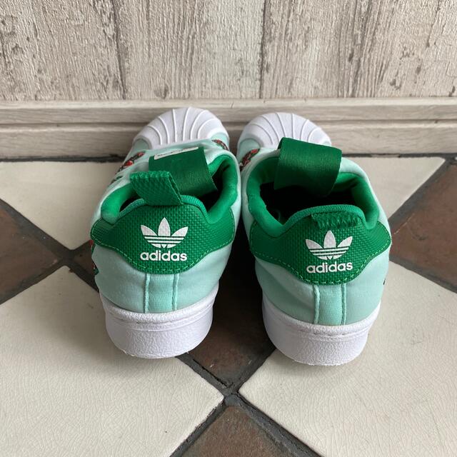 adidas(アディダス)の【adidas originals】キッズスニーカー キッズ/ベビー/マタニティのキッズ靴/シューズ(15cm~)(スニーカー)の商品写真