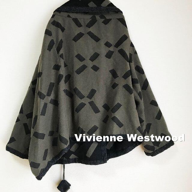 Vivienne Westwood(ヴィヴィアンウエストウッド)の【Vivienne Westwood】ORBボタン マント ショートコート レディースのジャケット/アウター(その他)の商品写真