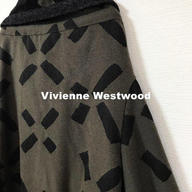 Vivienne Westwood(ヴィヴィアンウエストウッド)の【Vivienne Westwood】ORBボタン マント ショートコート レディースのジャケット/アウター(その他)の商品写真