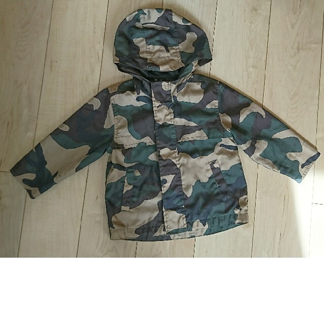 babyGAP(ベビーギャップ)のbabyGap ジャンパー 95㎝ キッズ/ベビー/マタニティのキッズ服男の子用(90cm~)(ジャケット/上着)の商品写真