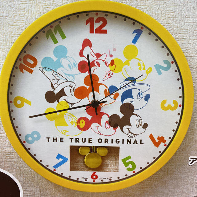 Disney(ディズニー)の【みぃ様専用】ディズニー☆ミッキーマウス90周年記念振り子時計 インテリア/住まい/日用品のインテリア小物(掛時計/柱時計)の商品写真