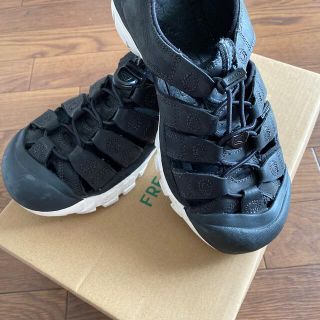 キーン(KEEN)のkeen  Newport ブラック　レザー　23cm(サンダル)