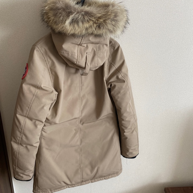 CANADA GOOSE(カナダグース)のカナダグース　ブロンテ　タン レディースのジャケット/アウター(ダウンジャケット)の商品写真