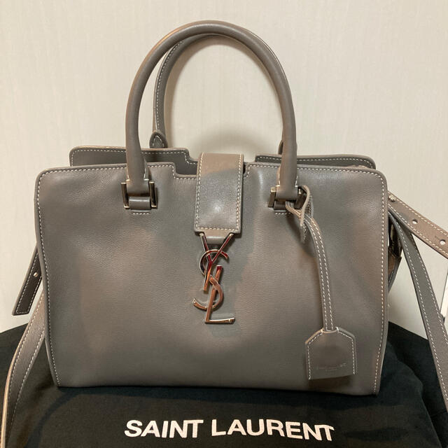 Saint Laurent(サンローラン)の美品　サンローラン　ベイビーカバス　2wayショルダーバッグ  レディースのバッグ(ショルダーバッグ)の商品写真