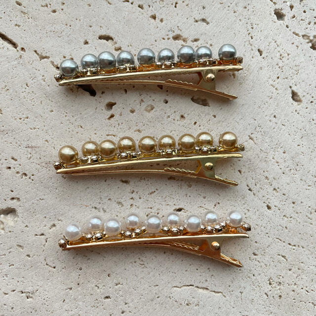 SWAROVSKI(スワロフスキー)の新品　パールとスワロのバレッタ レディースのヘアアクセサリー(バレッタ/ヘアクリップ)の商品写真