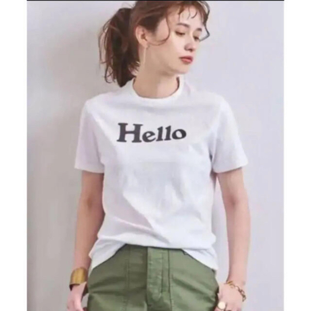 MADISONBLUE(マディソンブルー)のマディソンブルー  Hello ハロー　Tシャツ　白　ホワイト レディースのトップス(Tシャツ(半袖/袖なし))の商品写真