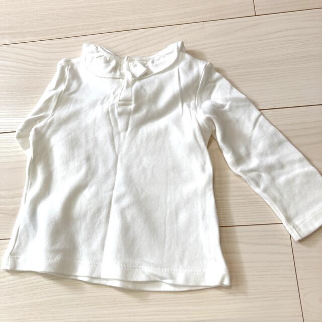 UNIQLO(ユニクロ)のサイズ80☆ユニクロ白シャツ キッズ/ベビー/マタニティのベビー服(~85cm)(シャツ/カットソー)の商品写真