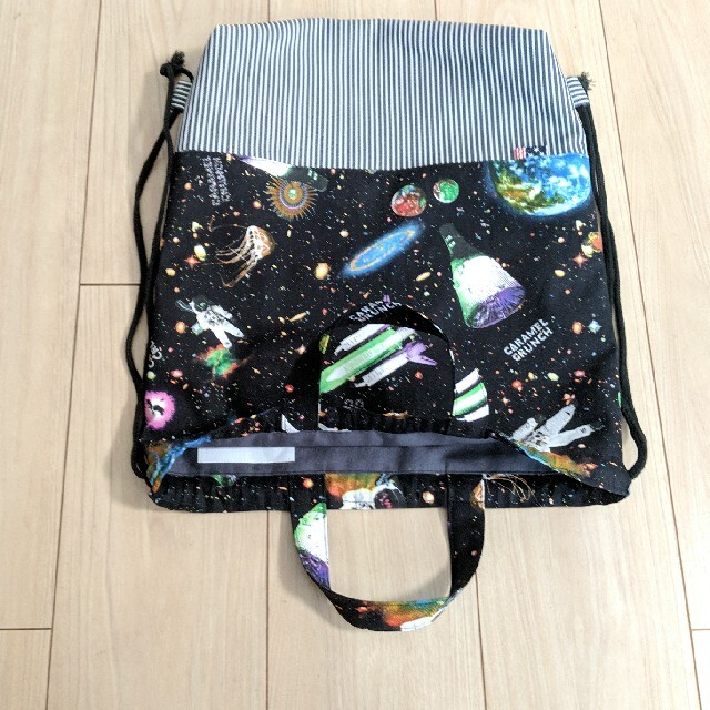 ナップサック型☆お着替え袋(宇宙飛行士)の通販 by やかた☆工房 ナップサック型☆お着替え袋(大きめ!宇宙飛行士)