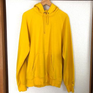 カーハート(carhartt)のcarhartt パーカー　黄色(パーカー)