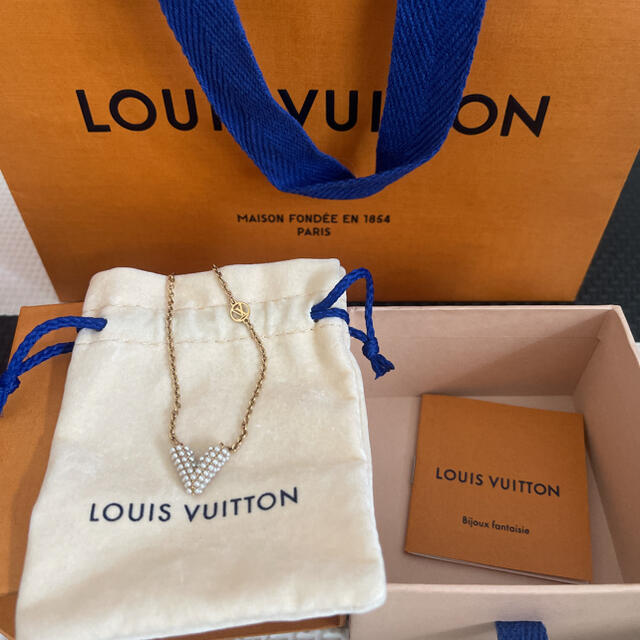 LOUIS VUITTON(ルイヴィトン)の値下げ早い者勝ち‼️コリエ・エセンシャルVペルル レディースのアクセサリー(ネックレス)の商品写真