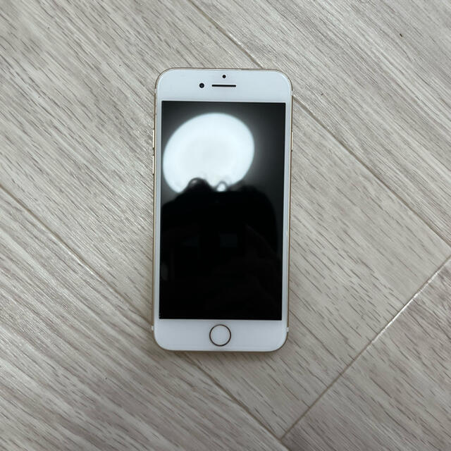 Apple(アップル)のiphone7 128gb ゴールド　SIMロック解除済み スマホ/家電/カメラのスマートフォン/携帯電話(スマートフォン本体)の商品写真