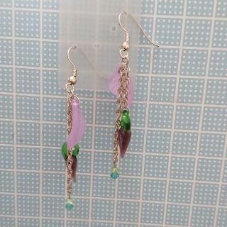 トウガラシピアス  紫(ピアス)