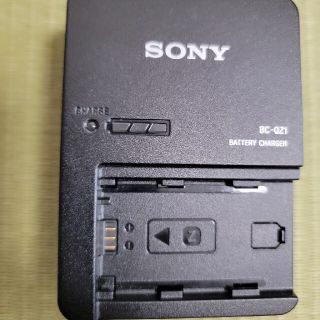 ソニー(SONY)のソニーバッテリーチャージャー(バッテリー/充電器)