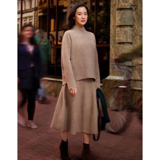 ユニクロ(UNIQLO)のUNIQLO ユニクロ　スフレヤーンフレアスカート(ロングスカート)