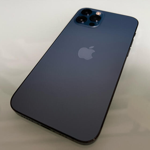 Apple(アップル)のiPhone 12 pro パシフィックブルー 256 GB SIMフリー スマホ/家電/カメラのスマートフォン/携帯電話(スマートフォン本体)の商品写真