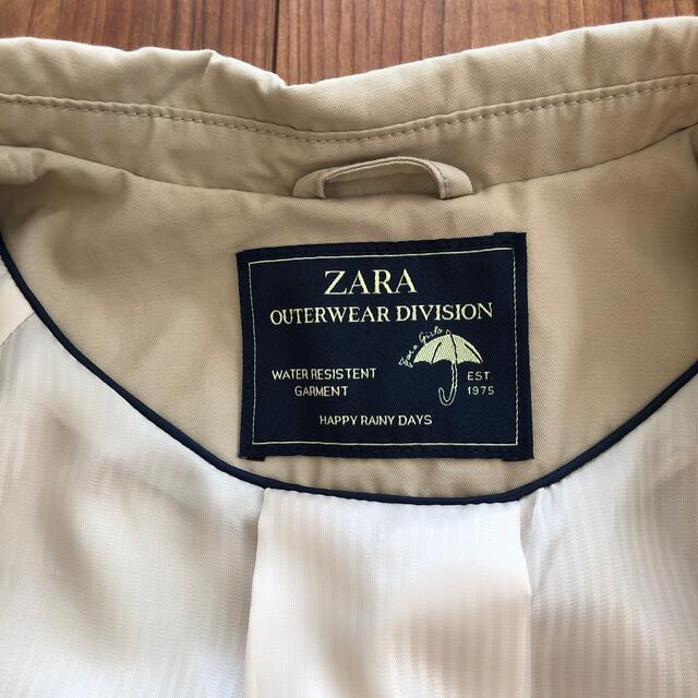 ZARA(ザラ)のZARA ザラ　キッズ　防水　トレンチコート　 キッズ/ベビー/マタニティのキッズ服女の子用(90cm~)(コート)の商品写真