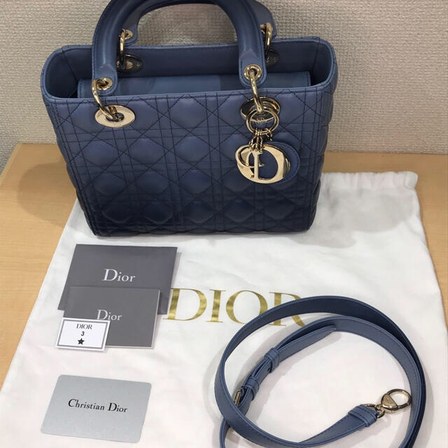 今季イチオシ Lady Dior ミディアムバックカナージュラムスキン【10月1日まで限定】 73500円 ハンドバッグ 