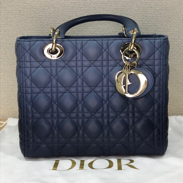 Lady Dior ミディアムバックカナージュラムスキン【10月1日まで限定】