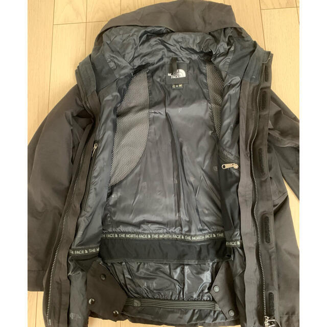 THE NORTH FACE(ザノースフェイス)のTHE NORTH FACEザ・ノースフェイスマウンテンジャケット メンズのジャケット/アウター(マウンテンパーカー)の商品写真