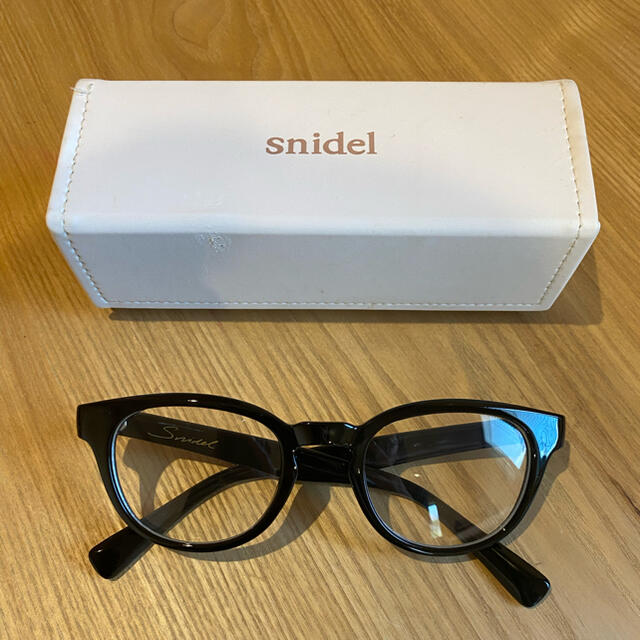 SNIDEL(スナイデル)のエサリ様専用値下げSnidel 伊達メガネ☆ レディースのファッション小物(サングラス/メガネ)の商品写真